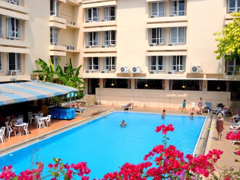 Beverly Plaza Hotel 150004