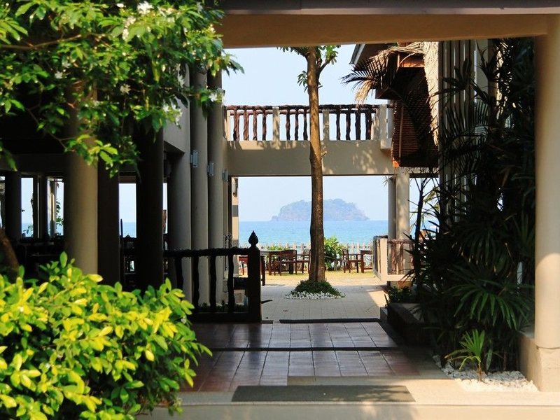 Bhumiyama Beach Resort 150018