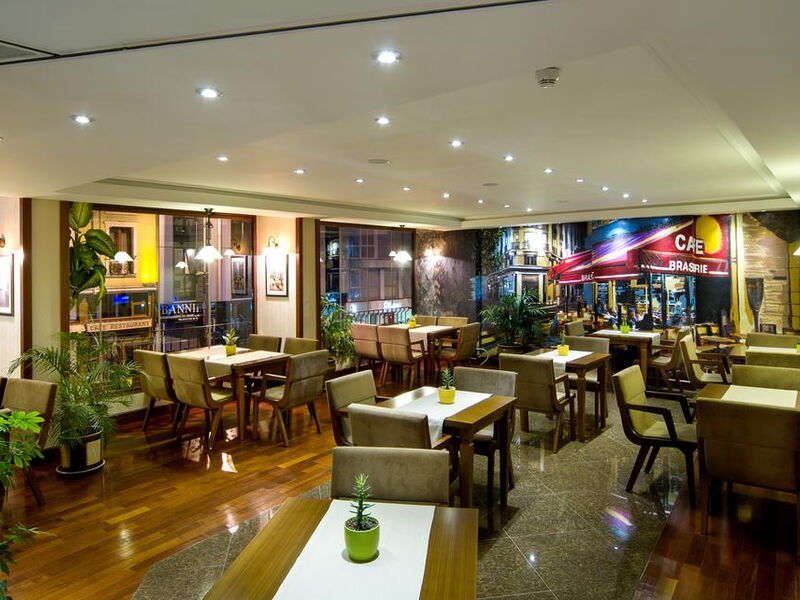 Black Bird Hotel 182793