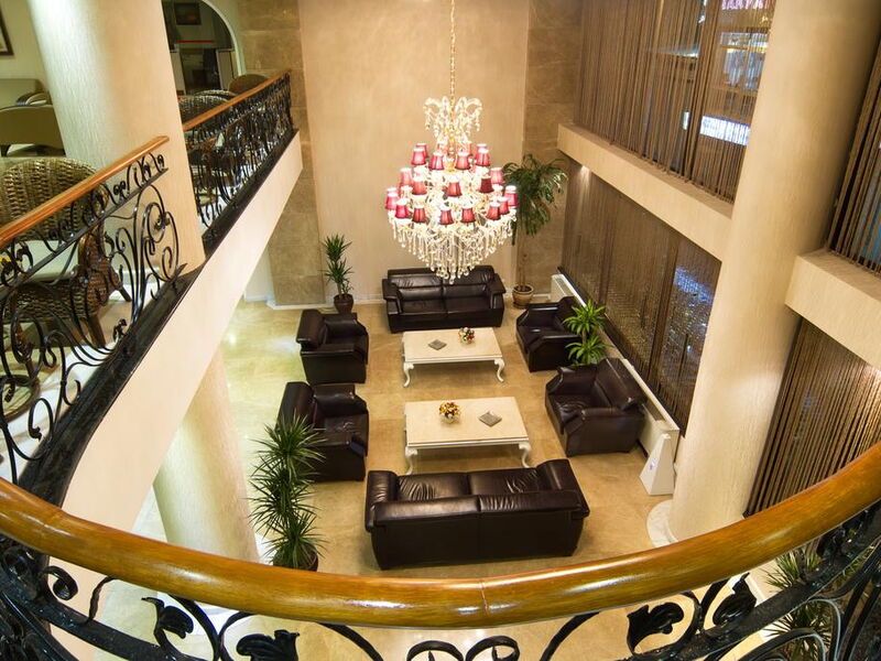 Black Bird Hotel 182794