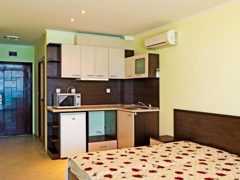 Black Sea Paradise  164154