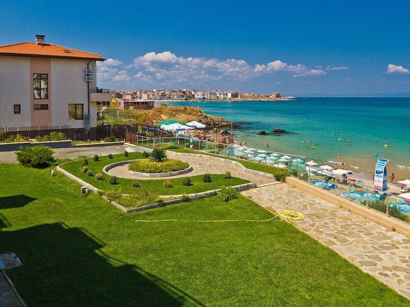 Black Sea Paradise  164164