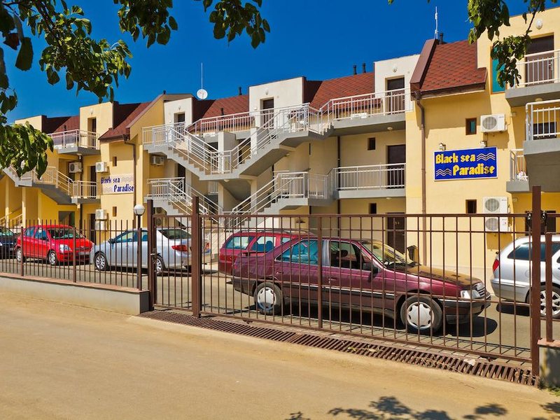 Black Sea Paradise  164167
