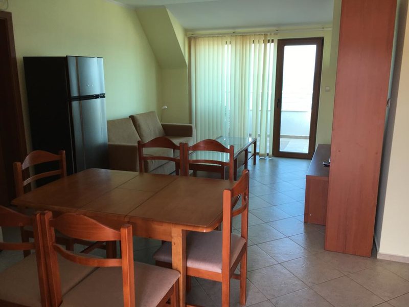 Black Sea Paradise  164169