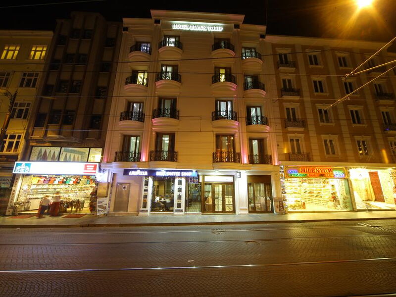 Black Tulip Hotel 240579