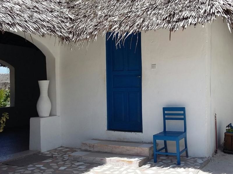 Bliss Beach Lodge 198892