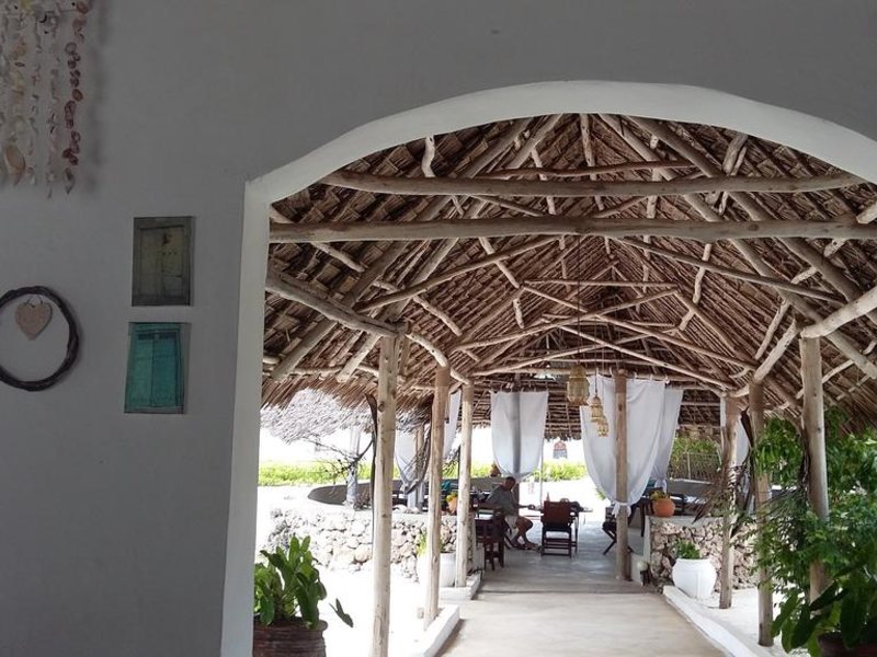 Bliss Beach Lodge 198895