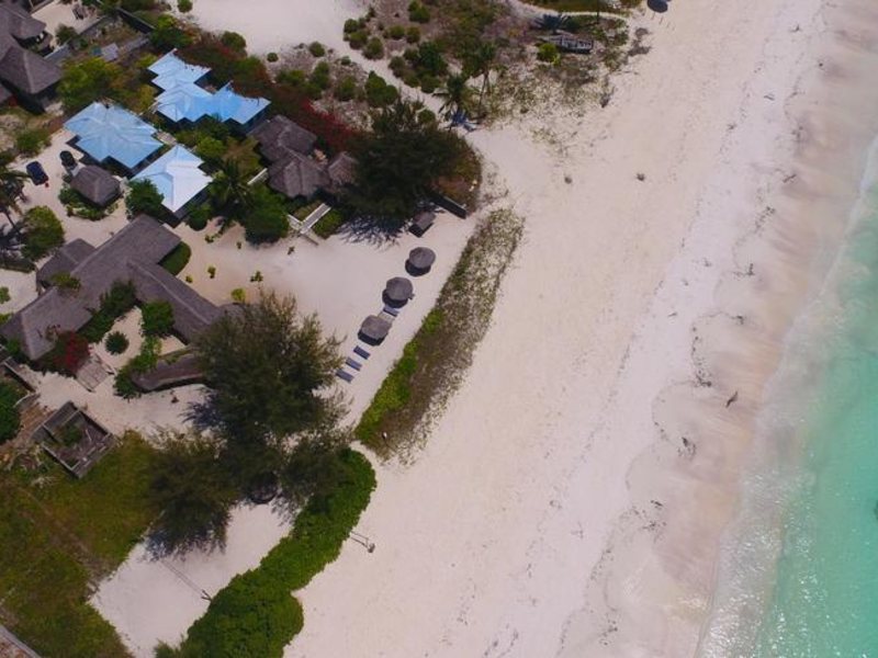 Bliss Beach Lodge 198901