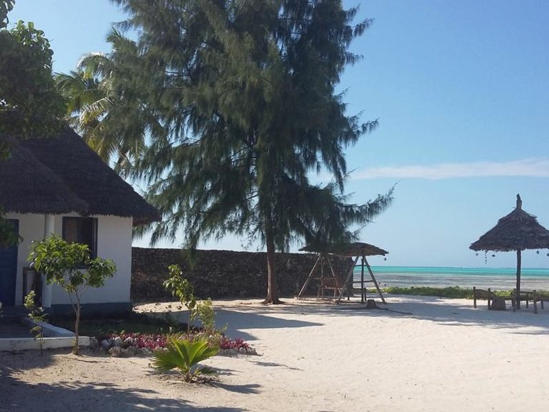 Bliss Beach Lodge 198904