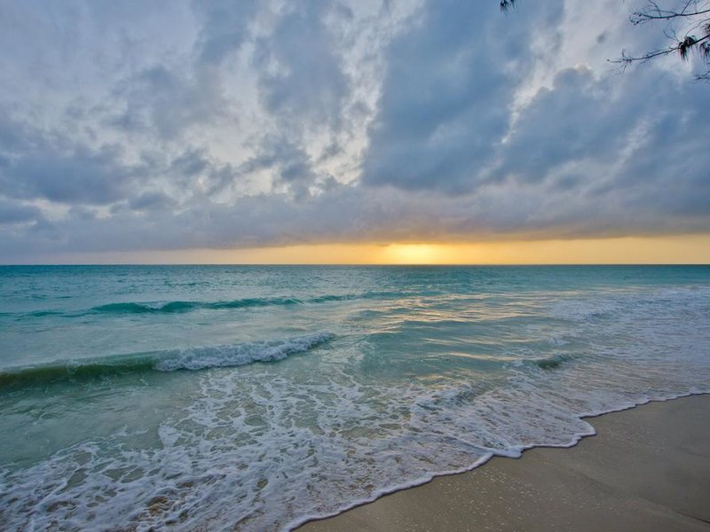 Blue Bay Beach Resorts 198917