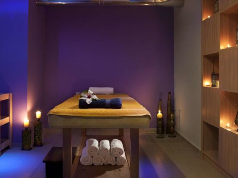 Blue Bay Resort & Spa 98247