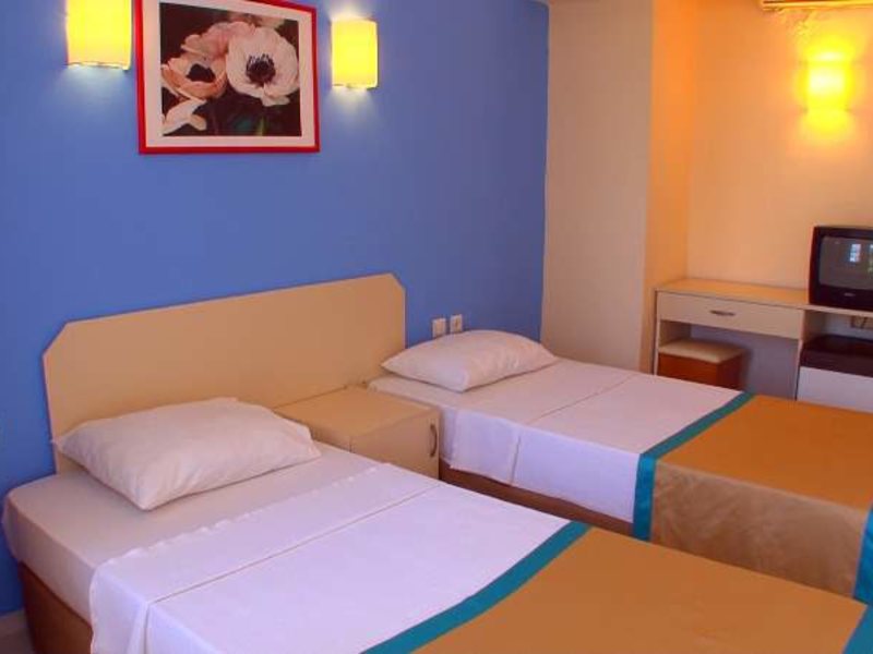 Blue Green Hotel (ex 61189