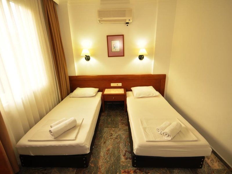 Blue Lagoon Hotel 180341