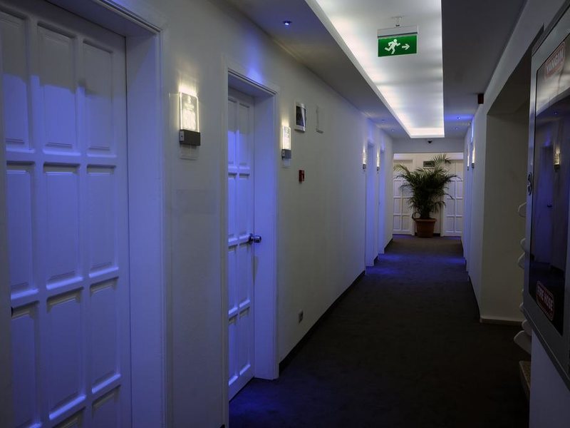 Blue Palace Apartments  194768