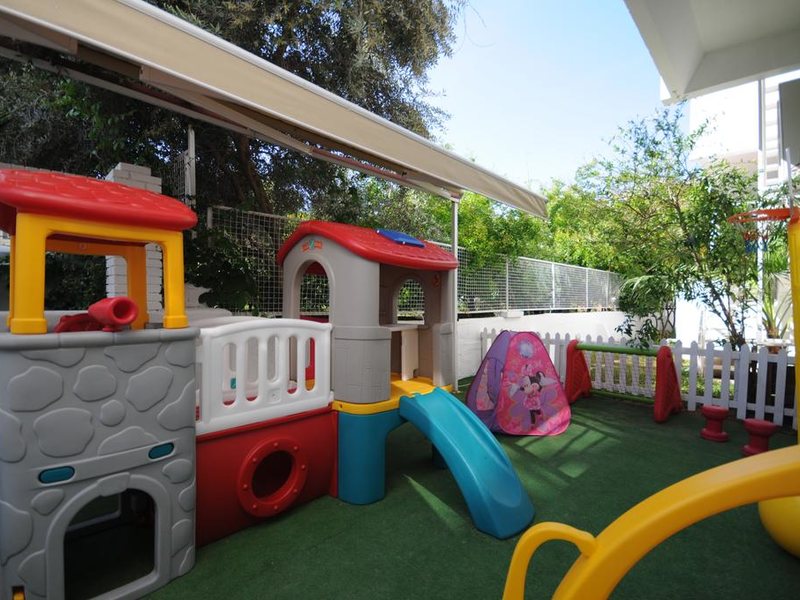 Blue Palace Apartments  194777