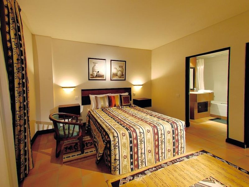 Blue Pearl Hotel & Apartments 201401