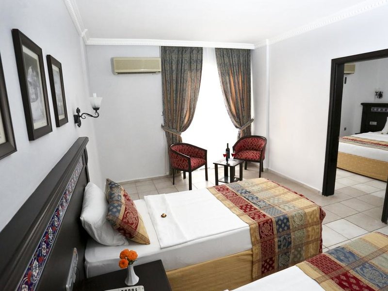 Blue Sky Hotel 271281