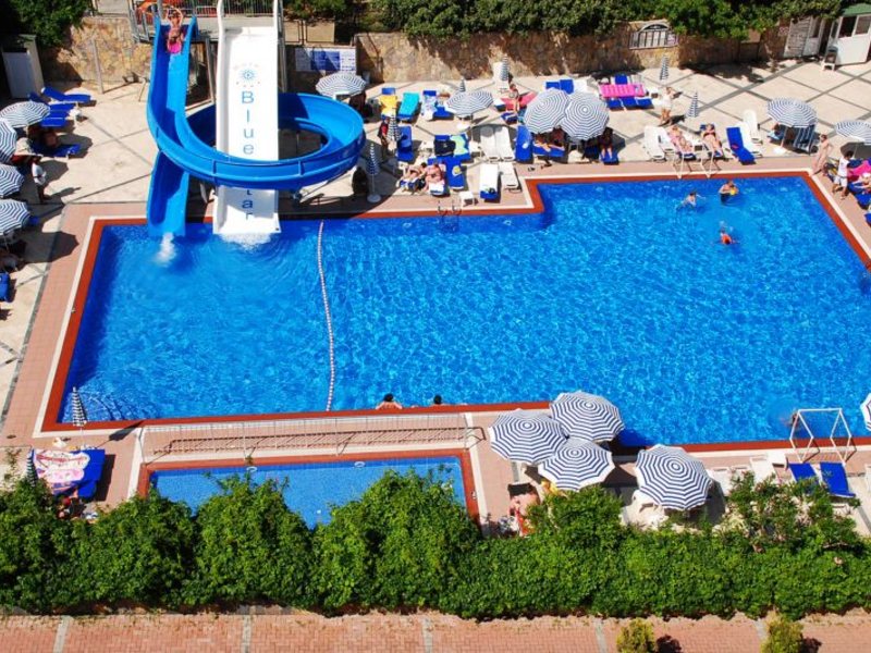 Blue Star Hotel 31989