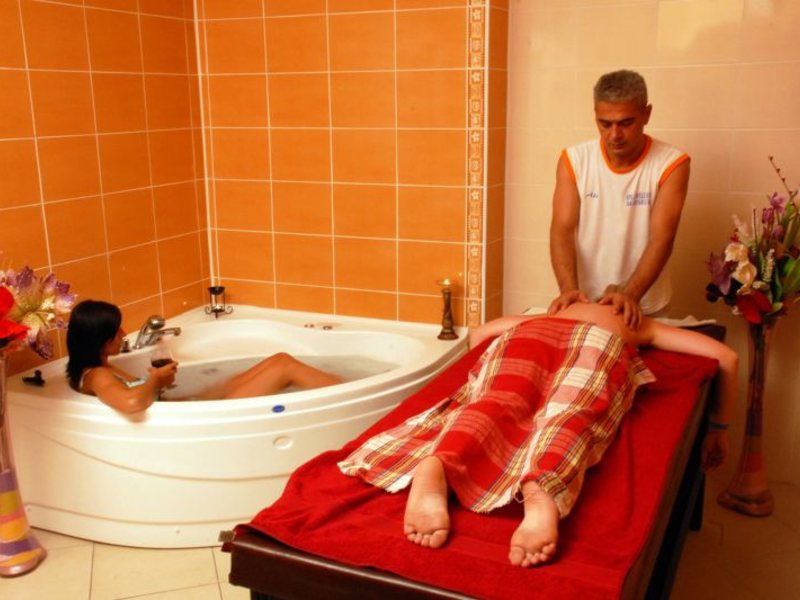 Blue Star Hotel 31995