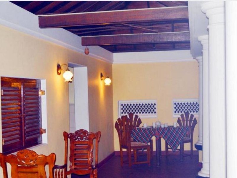 Blue Swan Inn 195112