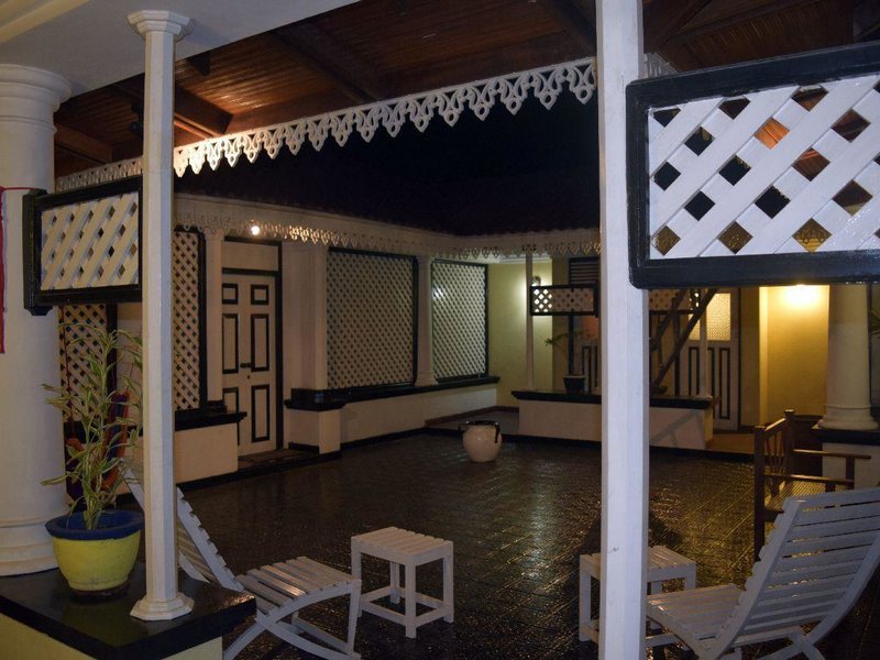 Blue Swan Inn 195115