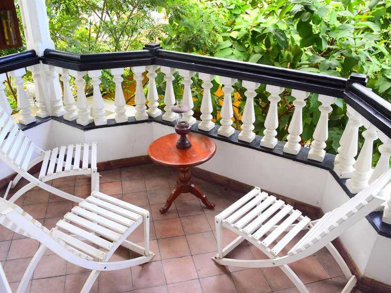 Blue Swan Inn 195116