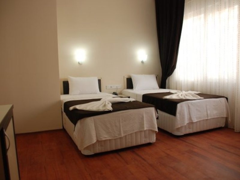 Blue Velvet Hotel 33208