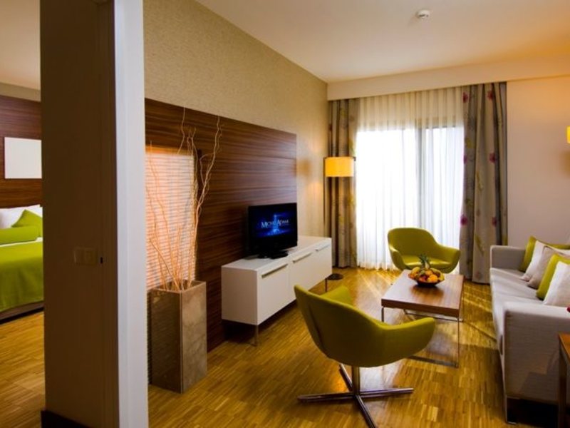 Blue Waters Club  39556