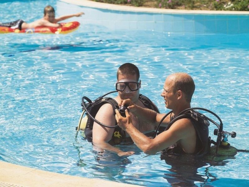 Blue Waters Club  39563