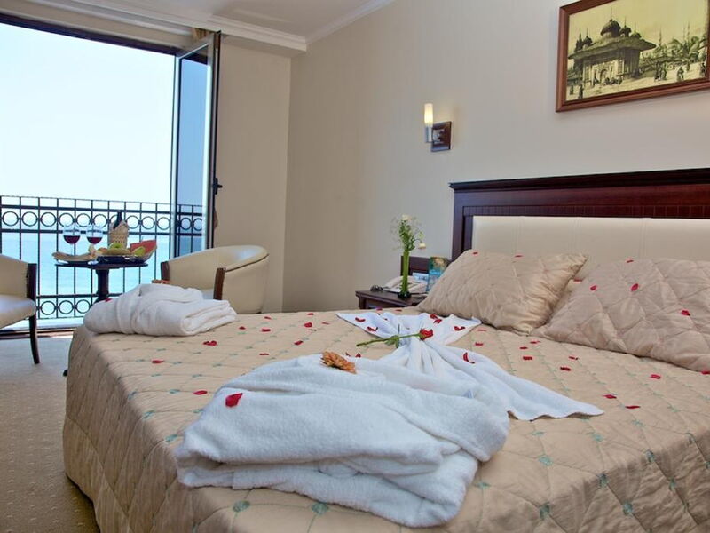Blue World Hotel  184430