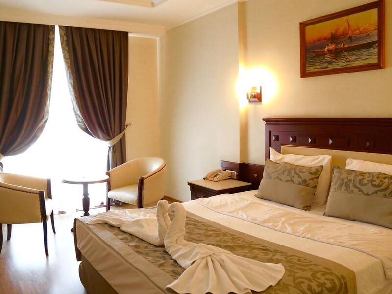 Blue World Hotel  184431