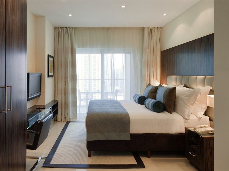 Bonnington Jumeirah Lakes Towers 45609