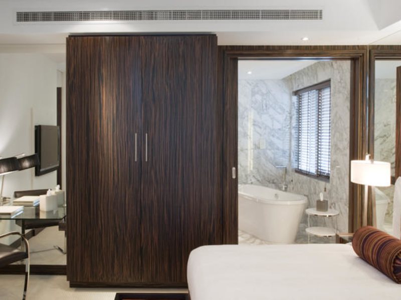 Bonnington Jumeirah Lakes Towers 45630