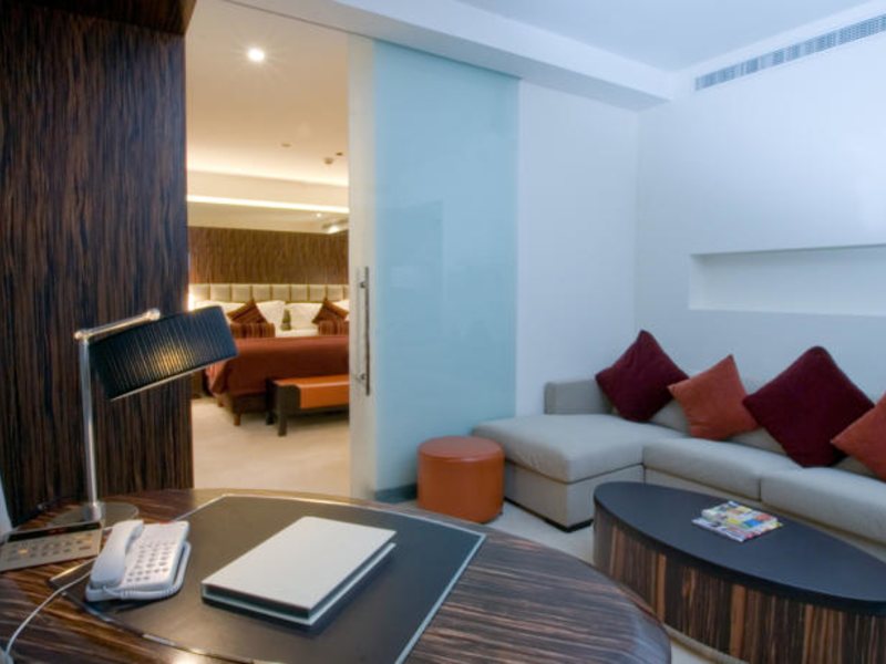 Bonnington Jumeirah Lakes Towers 45633