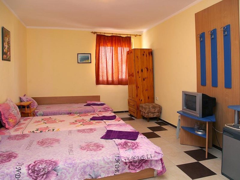 Boston Guest House & Apartment 309866