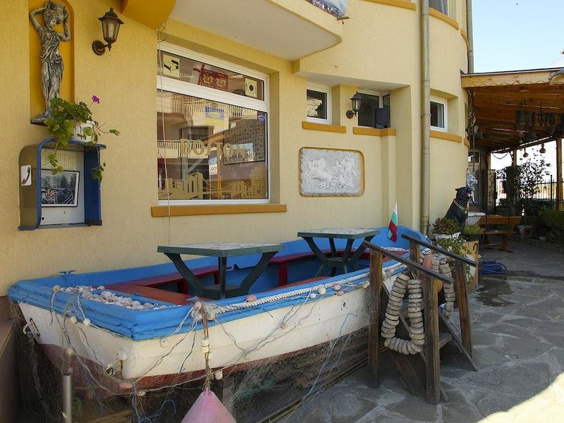 Boston Guest House & Apartment 309871