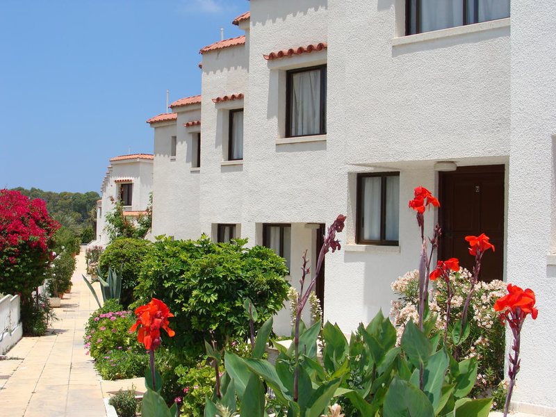 Bougainvillea Apartments 204757