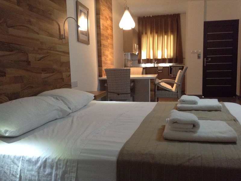 Bougainvillea Apartments 204767