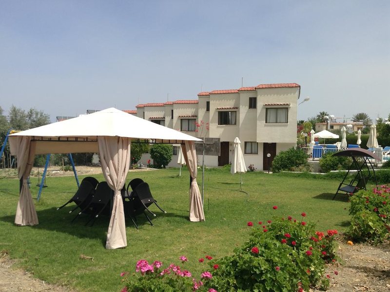 Bougainvillea Apartments 204768