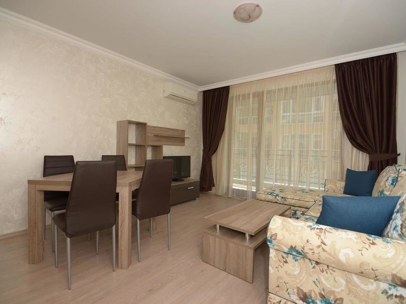 Boutique Rose Gardens 179743