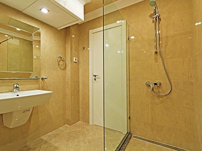 Boutique Rose Gardens 179747