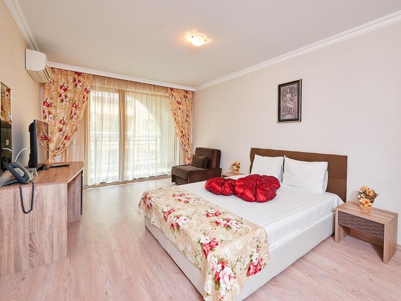 Boutique Rose Gardens 179754