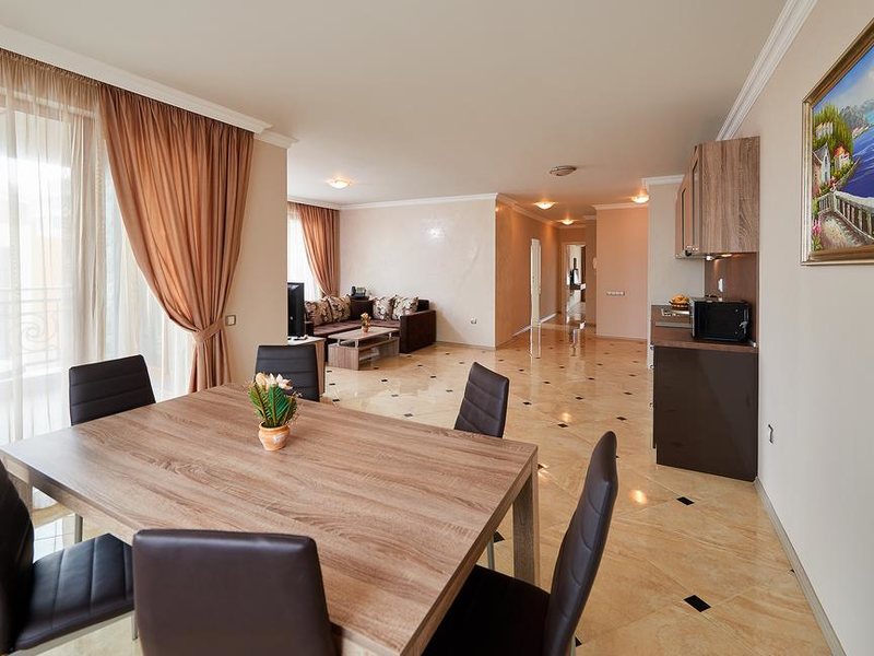 Boutique Rose Gardens 179766