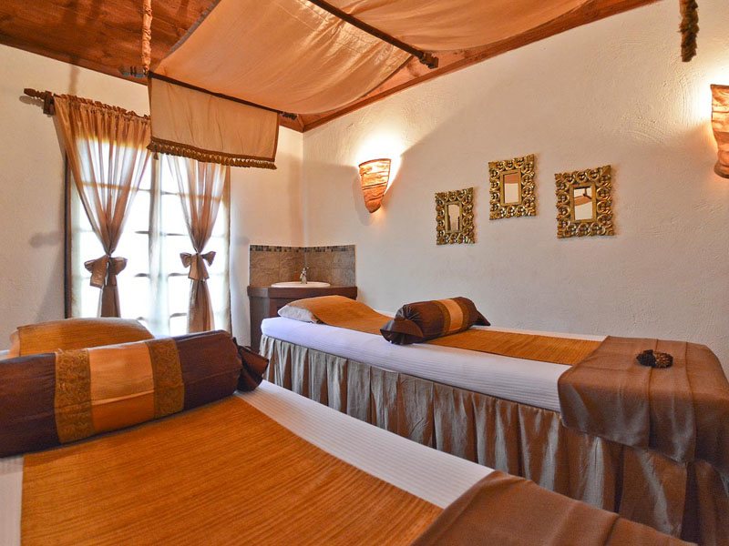 Breezes Beach Club & Spa 198952