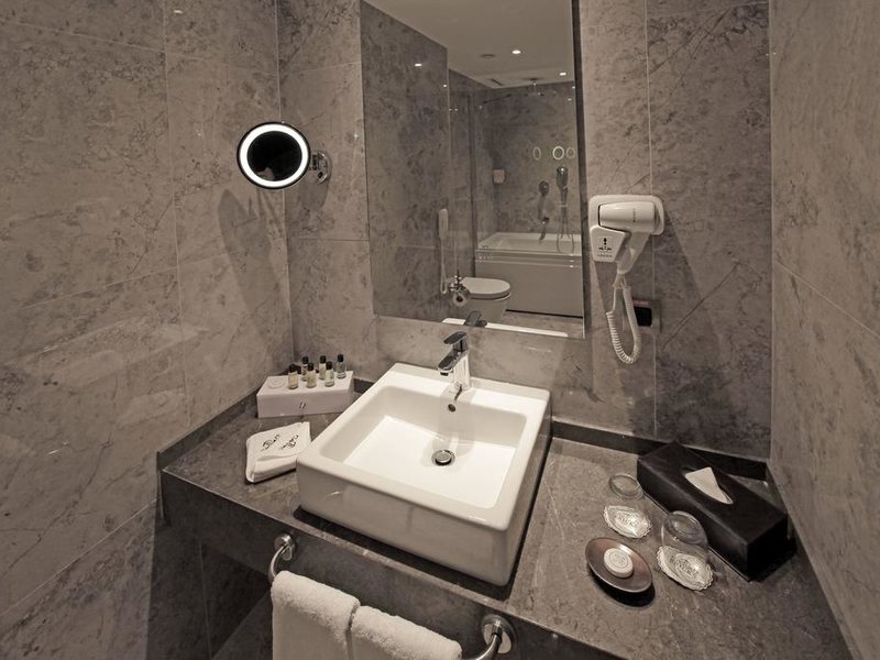 Bricks Airport 271449