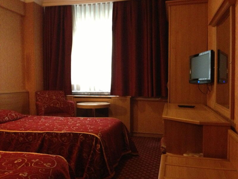 Bristol Hotel 281383