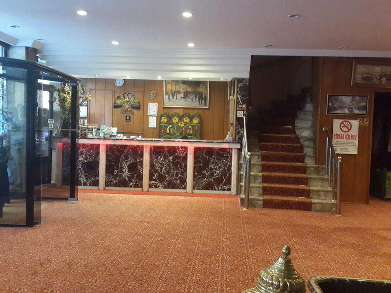 Bristol Hotel 281390