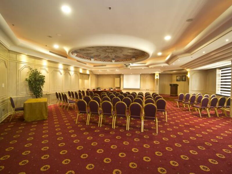 Bristol Hotel Amman 120260