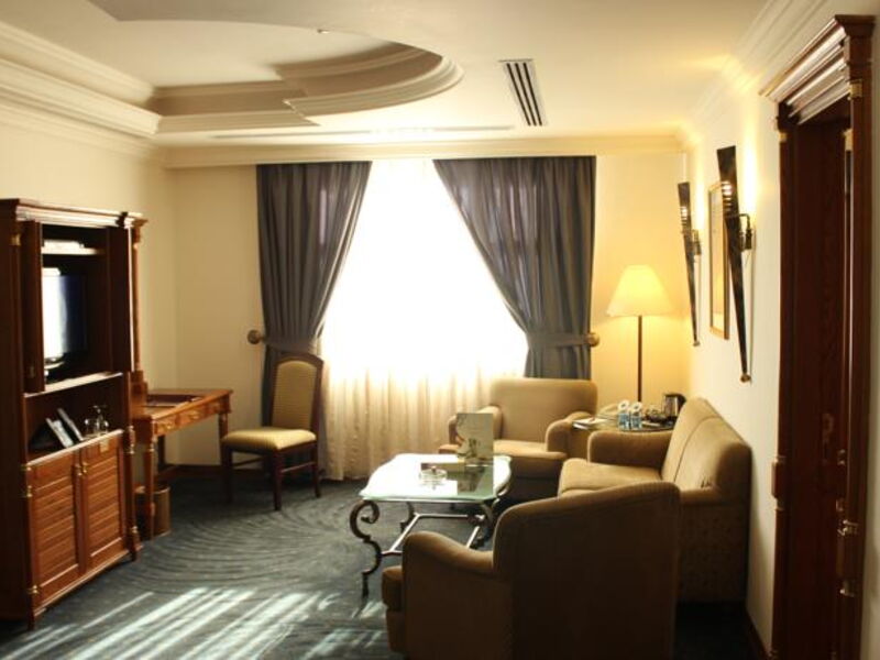 Bristol Hotel Amman 120270