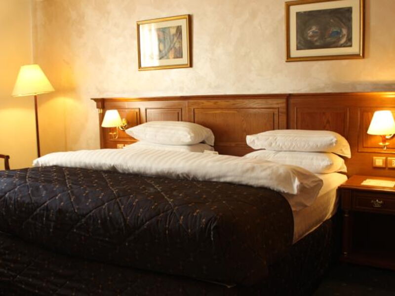 Bristol Hotel Amman 120272